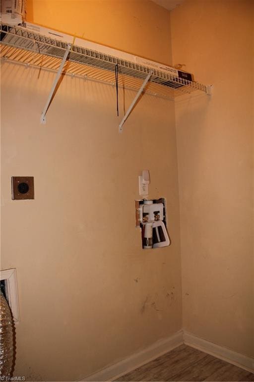 laundry room with hookup for an electric dryer