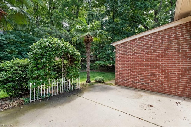 5080 Century Oaks Ln, Winston-Salem, NC 27106 - view of patio