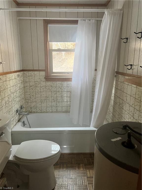 8253 N NC Highway 16, Millers Creek, NC 28651 - bathroom featuring toilet and shower / bath combo