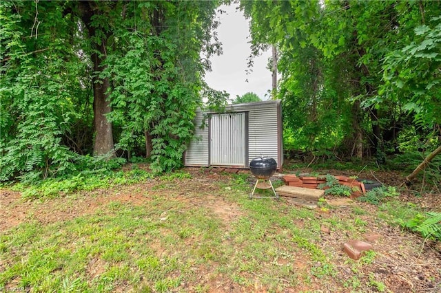 615 Sherman St, Greensboro, NC 27410 - view of yard