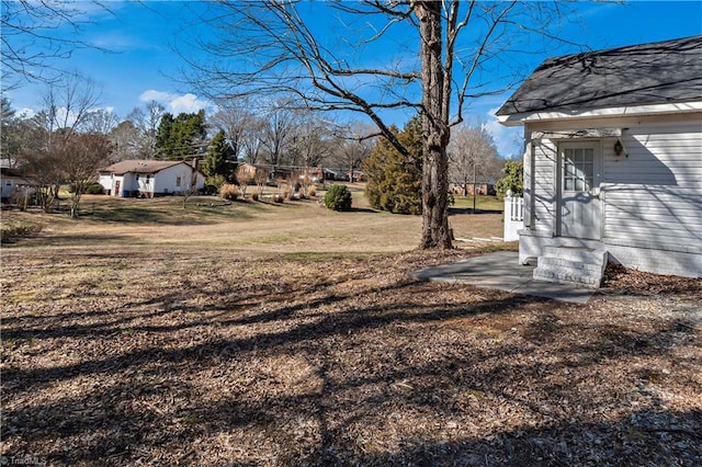 view of yard with a patio