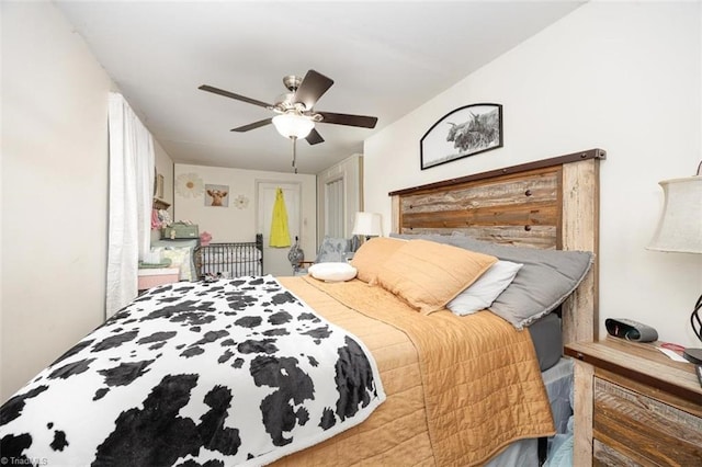bedroom with ceiling fan