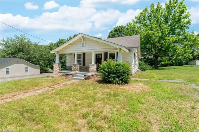 127 Oak Summit Rd, Winston-Salem, NC 27105 - view of front of house with covered porch and a front yard