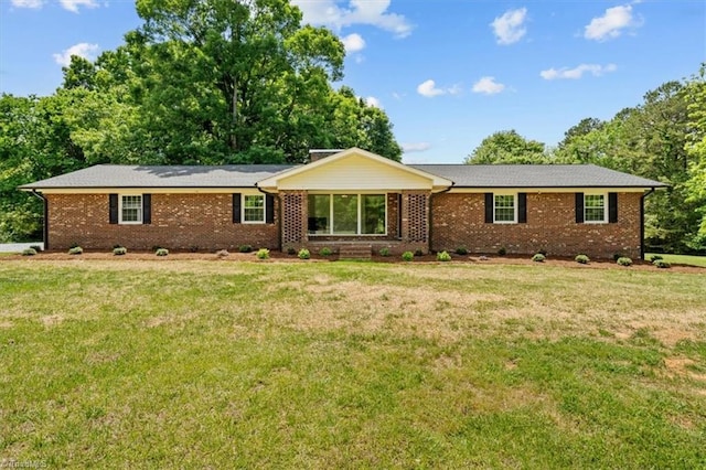 2517 Hopewell Friends Rd, Asheboro, NC 27205 - ranch-style home featuring brick siding and a front lawn