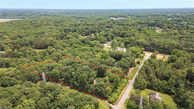 2665 Kecoughtan Rd, Pfafftown, NC 27040 - aerial view of property and surrounding area with a forest and property boundaries highlighted