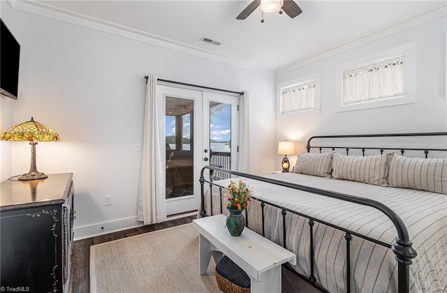 602 Shoreline Rd, New London, NC 28127 - bedroom with access to exterior, dark wood finished floors, crown molding, baseboards, and ceiling fan