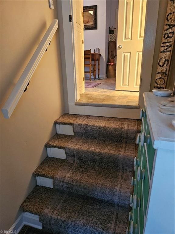 215 9th St, Spencer, NC 28159 - view of stairway