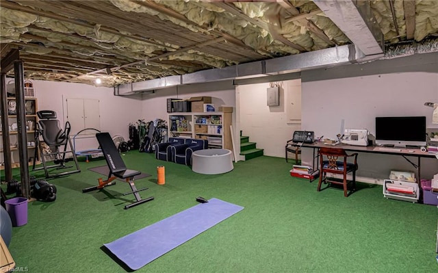 workout room featuring carpet