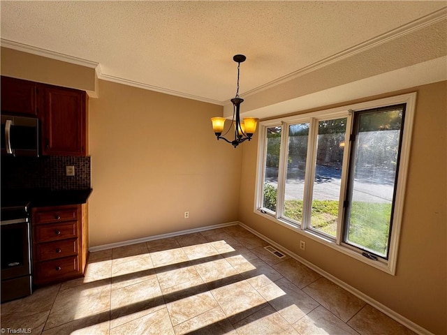 unfurnished dining area featuring ornamental molding, a chandelier, light tile patterned floors, and a textured ceiling