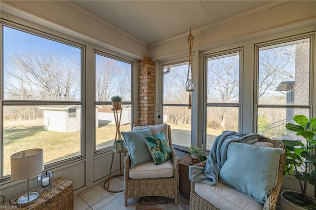 sunroom / solarium with a healthy amount of sunlight