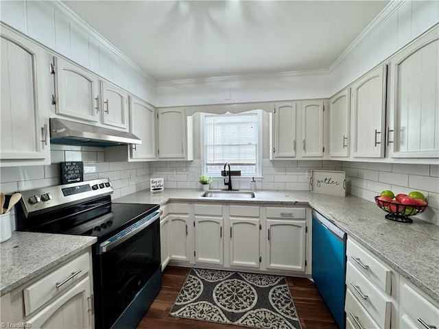 kitchen featuring dishwashing machine, stainless steel electric range, ornamental molding, a sink, and under cabinet range hood