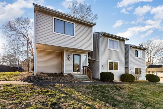 view of front of property with a front yard