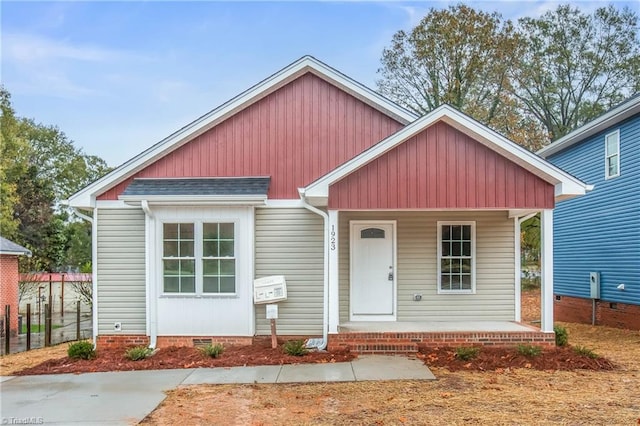 bungalow featuring crawl space and covered porch