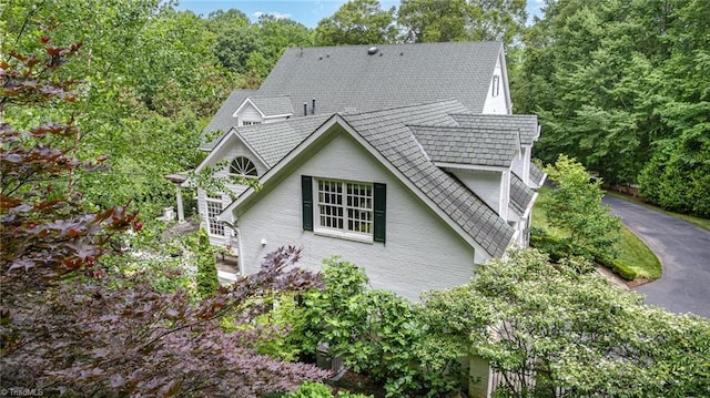 4432 Bent Tree Farm Rd, Winston-Salem, NC 27104 - view of side of home with a shingled roof