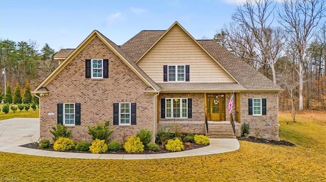 view of front of house with a front lawn