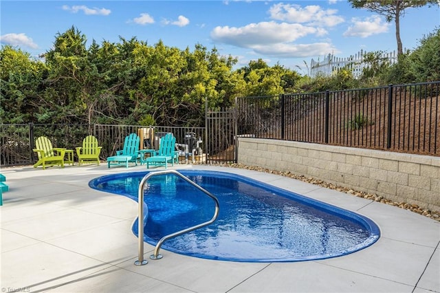 101 Melanie St, Emerald Isle, NC 28594 - view of swimming pool featuring a patio, fence, and a fenced in pool