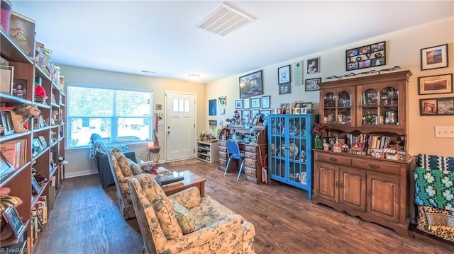 104 Tilleys Grove Dr, Kernersville, NC 27284 - living room with wood finished floors and baseboards