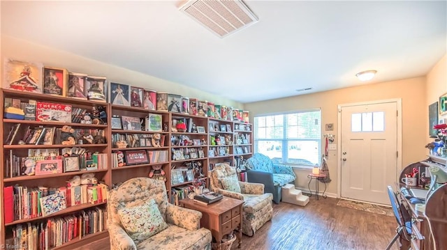 104 Tilleys Grove Dr, Kernersville, NC 27284 - living area featuring wood finished floors and baseboards