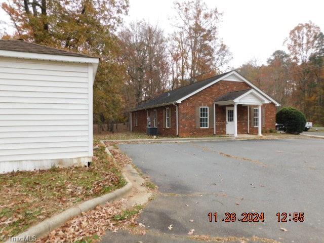 view of property exterior