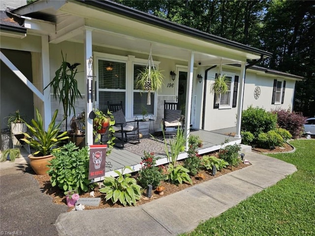 view of front of house with covered porch