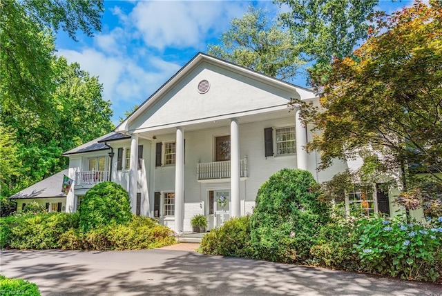3500 Quarterstaff Pl, Winston-Salem, NC 27104 - neoclassical home featuring brick siding