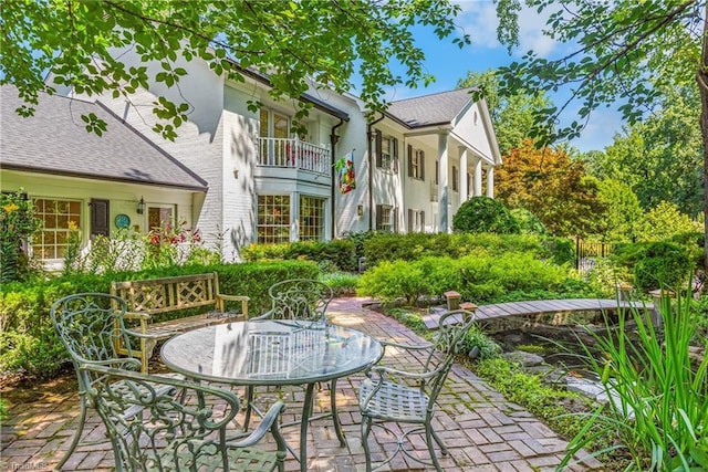 3500 Quarterstaff Pl, Winston-Salem, NC 27104 - view of patio with outdoor dining area