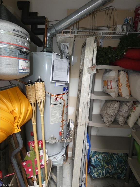 149 Pinewood Ln Unit 104, Bermuda Run, NC 27006 - utilities featuring water heater