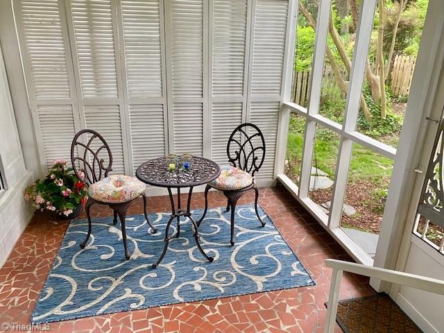 305 W Avondale Dr, Greensboro, NC 27403 - view of sunroom / solarium