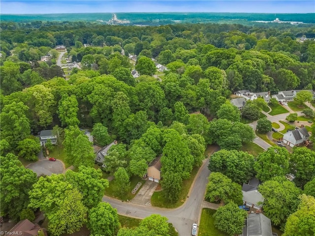 bird's eye view with a view of trees