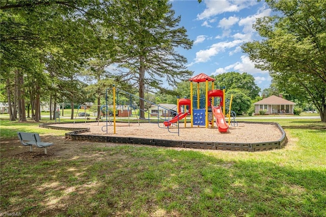 525 Carolina Blvd, Salisbury, NC 28146 - community jungle gym with a lawn