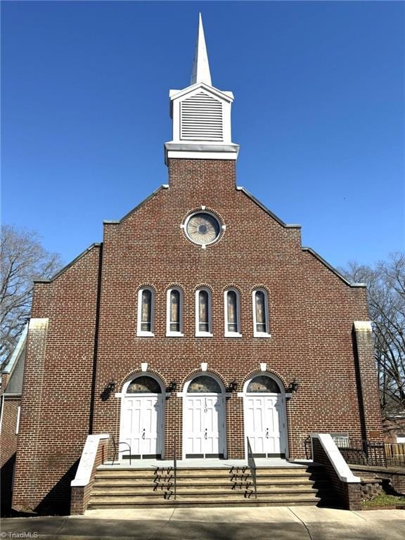 view of building exterior