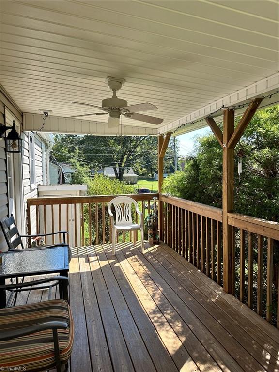 deck featuring ceiling fan