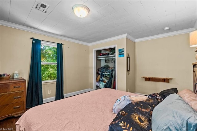 3941 Vest Mill Rd, Winston-Salem, NC 27103 - bedroom featuring ornamental molding and a closet