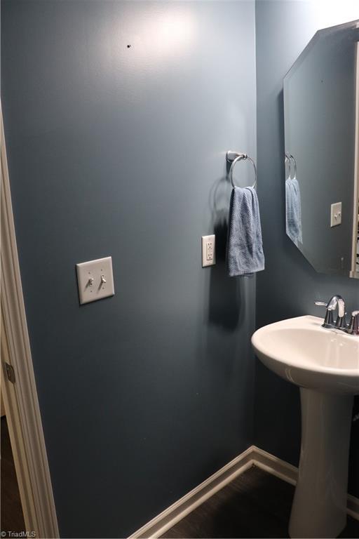 5304 Smoky Ridge Ln, Winston-Salem, NC 27127 - bathroom with a sink