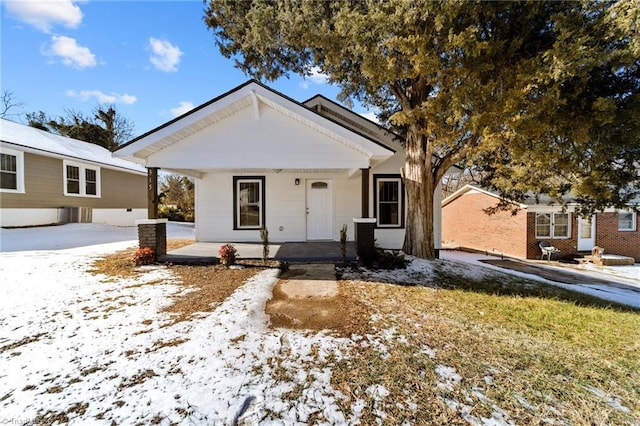 view of front of house featuring covered porch