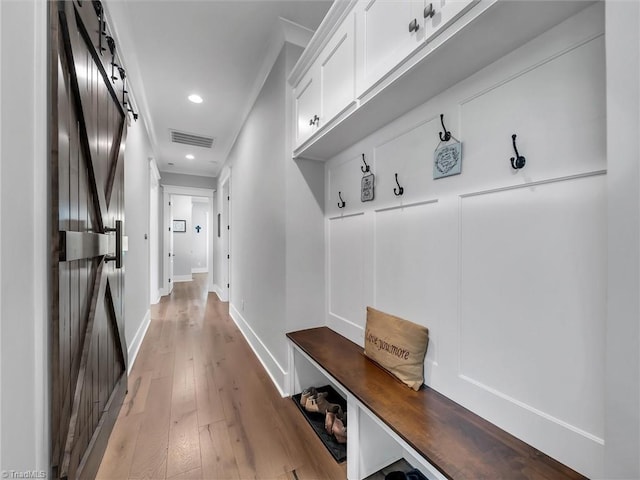1579 Sunset Pointe Dr, Salisbury, NC 28146 - mudroom featuring baseboards, light wood-style floors, visible vents, and recessed lighting