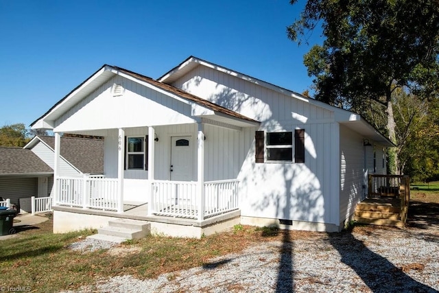 view of front of house with a porch