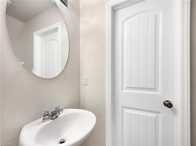 bathroom with sink