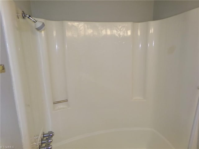 203 Turkey Hill Dr, King, NC 27021 - full bath with bathing tub / shower combination