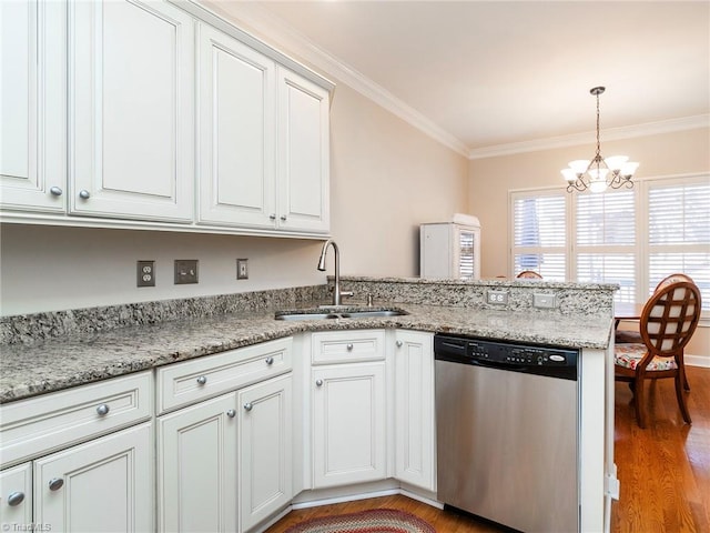 kitchen featuring sink, white cabinetry, crown molding, dishwasher, and kitchen peninsula