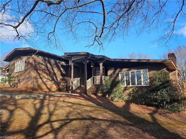 view of front of house with covered porch