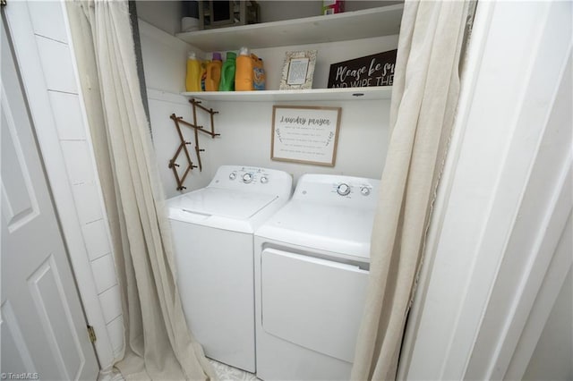 4345 Mcintyre Rd, Gibsonville, NC 27249 - laundry room featuring washer and dryer