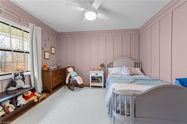 bedroom with ceiling fan