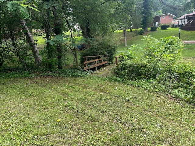1230 W Sedgefield Dr, Winston-Salem, NC 27107 - view of yard