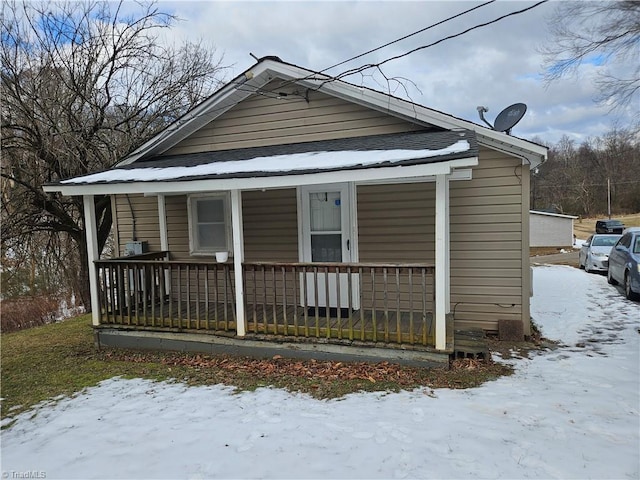 view of front of house featuring covered porch