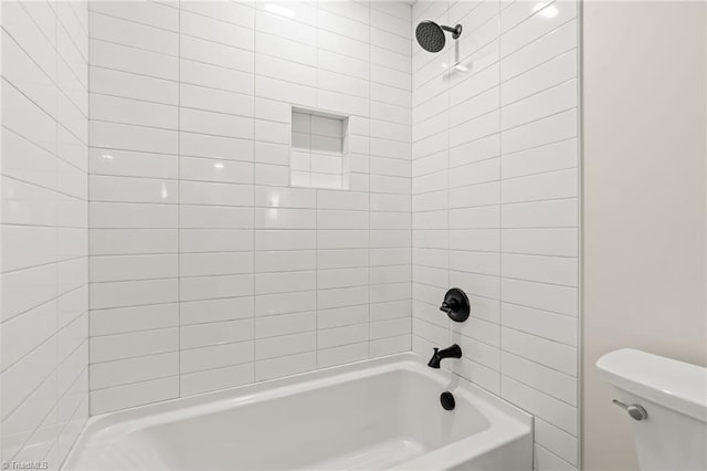 135 Boxwood Cir, Advance, NC 27006 - full bathroom featuring toilet and bathing tub / shower combination