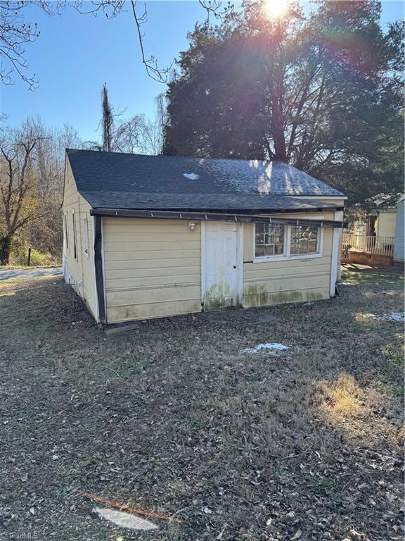 view of outbuilding