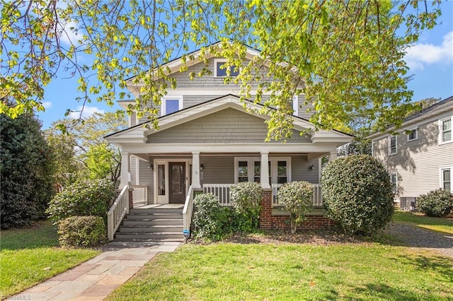 104 E Wilson St, Mebane, NC 27302 - traditional style home with covered porch and a front yard