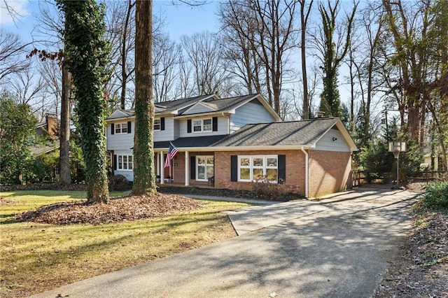 front of property featuring a front yard