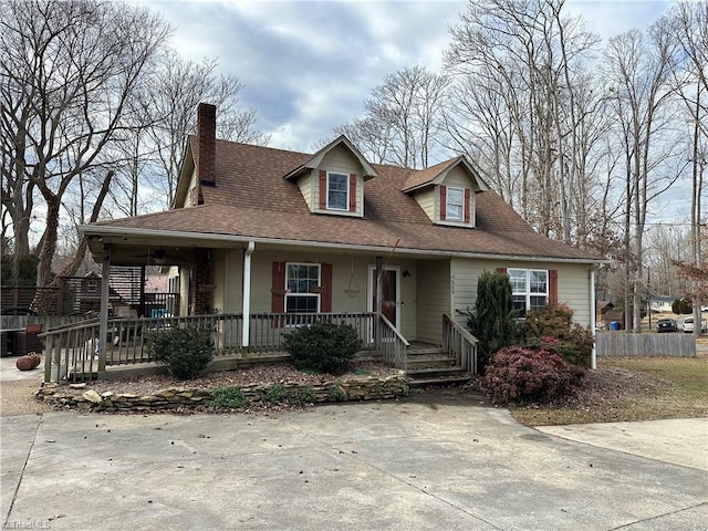 view of front of home featuring a porch